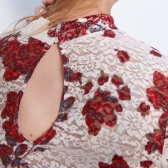 🆕 Zara floral lace top - Picture 3 of 9